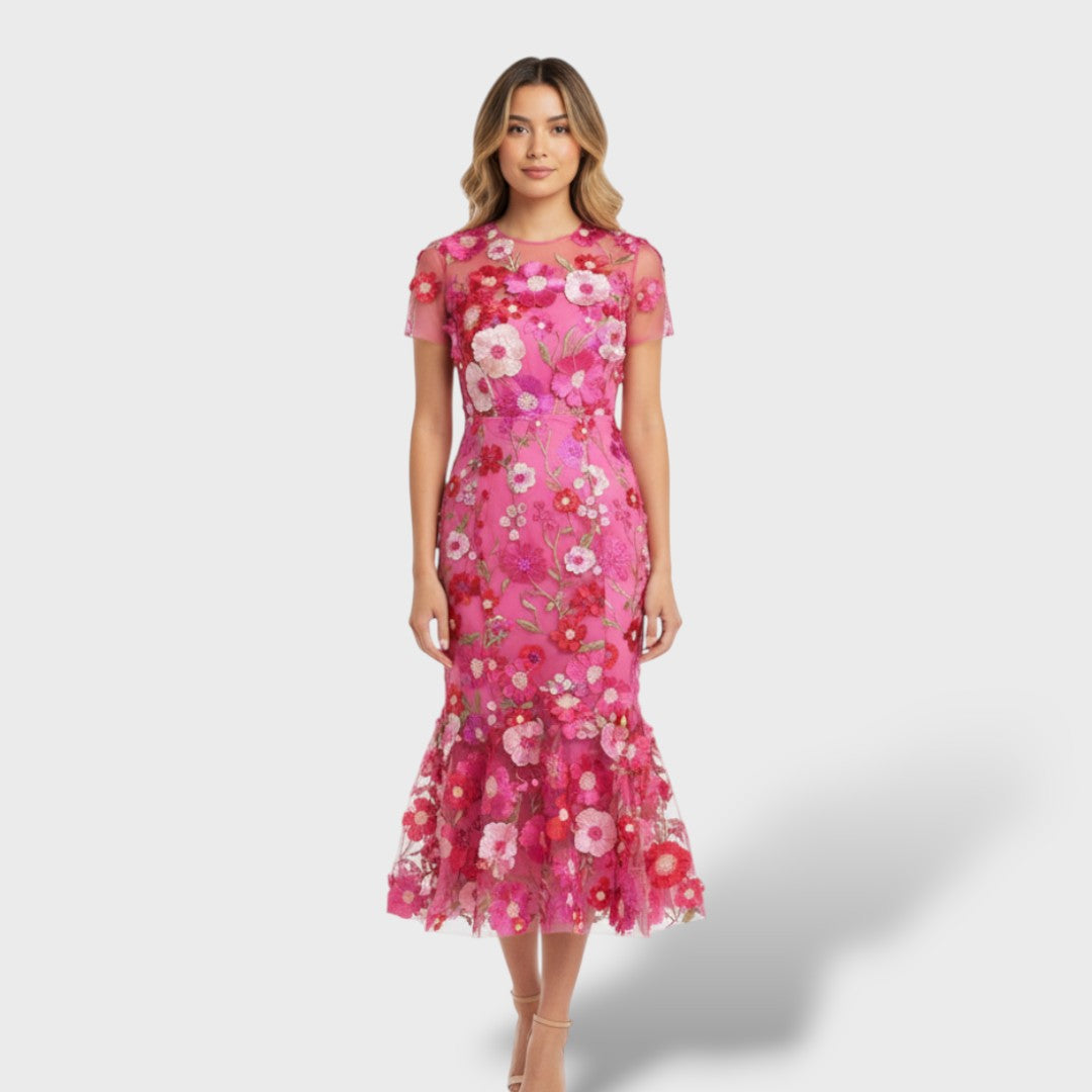 Дълга дантелена рокля с флорален бродерии