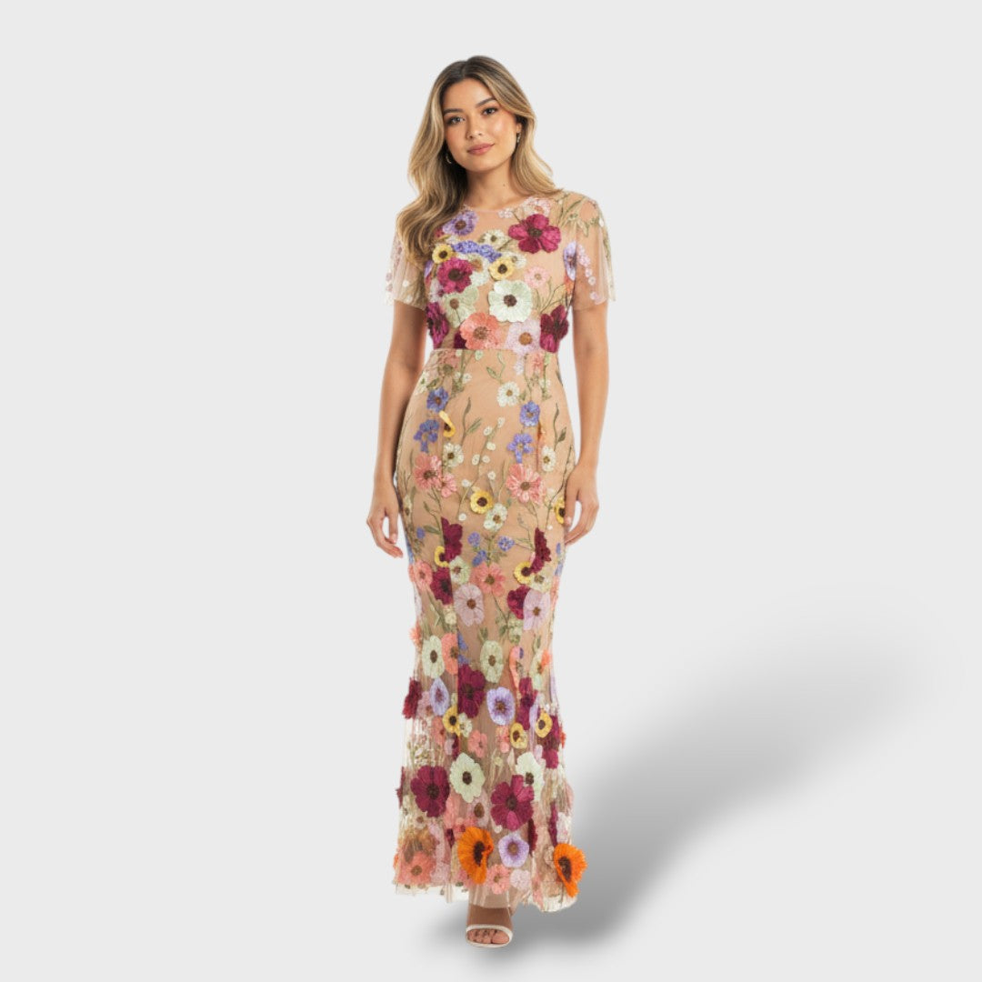 Дълга дантелена рокля с флорален бродерии