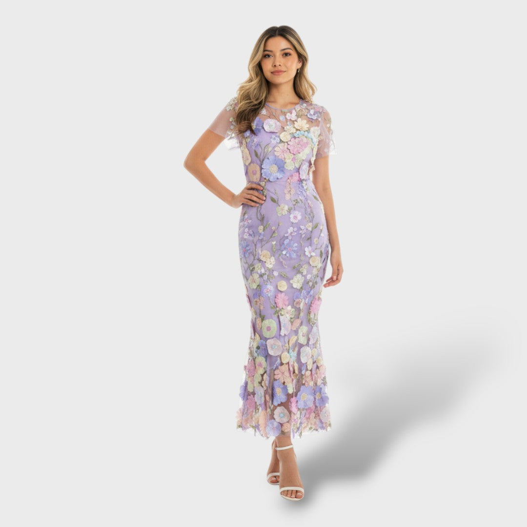 Дълга дантелена рокля с флорален бродерии