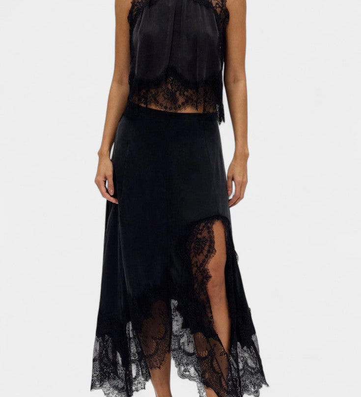 Нада Миди Пола с Дантелени Детайли и Асиметричен Подгъв